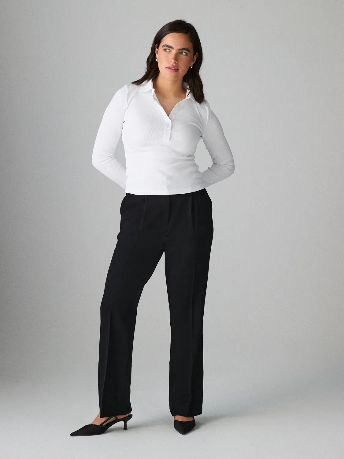 Брюки зауженные к низу Hourglass Bootcut Next, черные