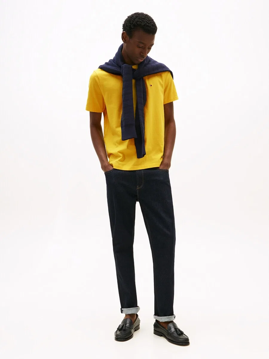 Футболка TOMMY HILFIGER с вышивкой в виде флага, темно-желтого цвета — фото 4