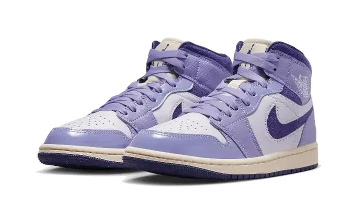 Детские кроссовки с принтом Air Jordan 1 Mid Jordan, Sky J Purple Barely Grape Guava Ice — фото 2
