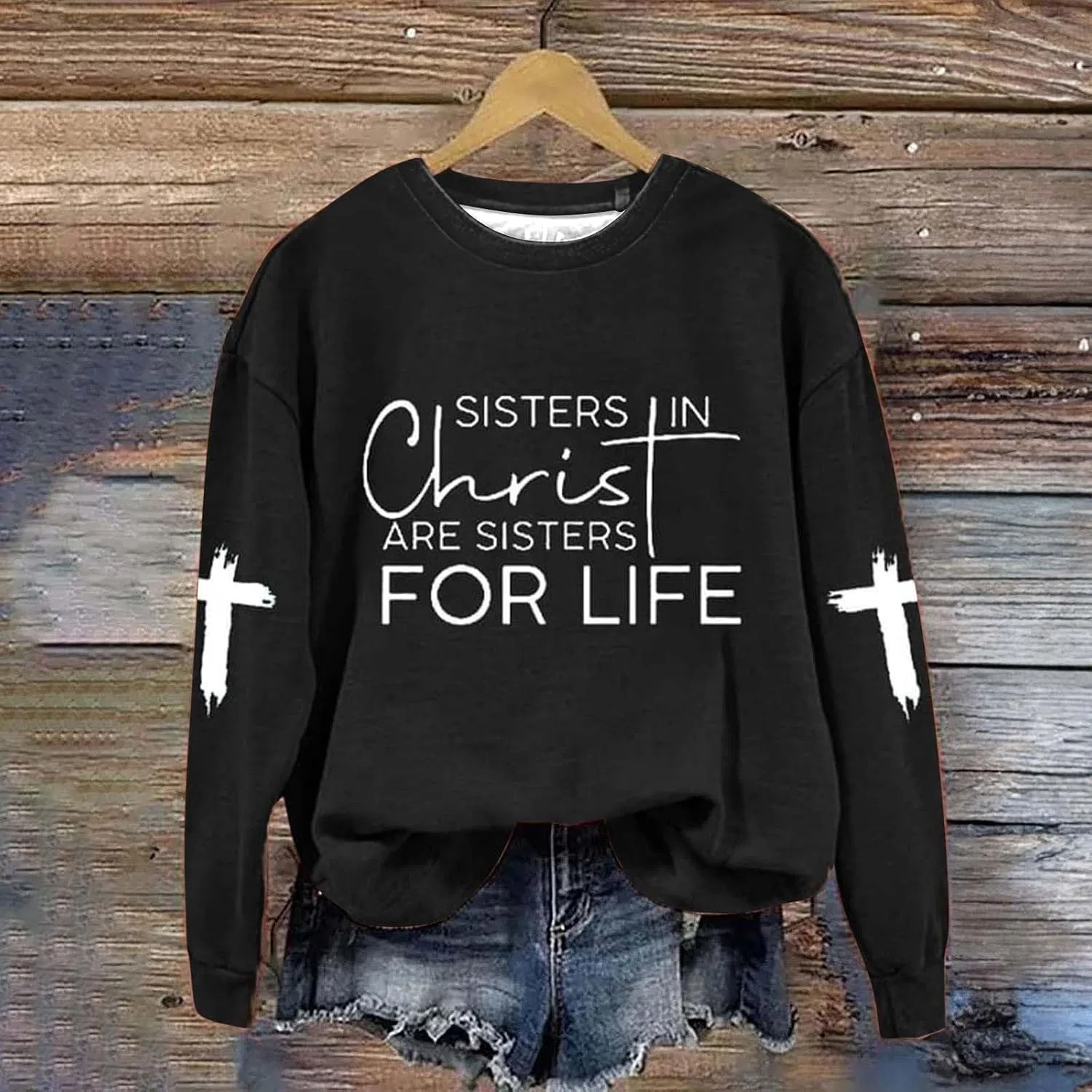 Женский свитшот с длинным рукавом Sisters In Christ Are Sisters For Life, чёрный — фото 3