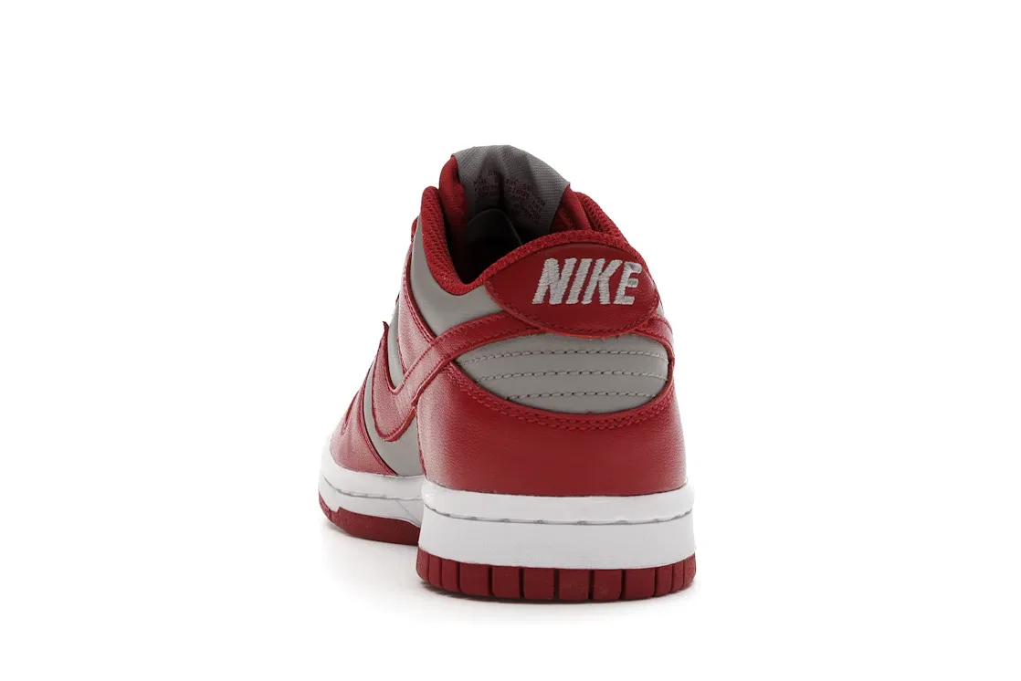 Детские кроссовки низкие с кожаным верхом Nike Dunk Low Retro, Medium Grey/Varsity Red-White — фото 4