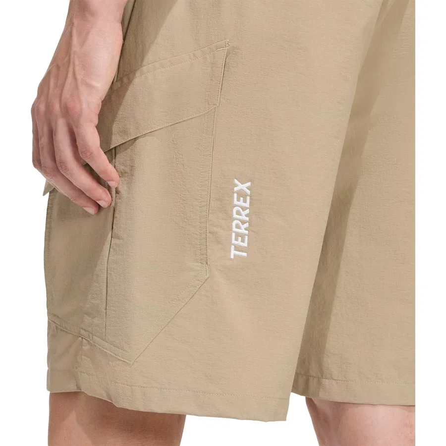 Шорты карго с длиной до колена adidas Cargo, Бежевый — фото 4