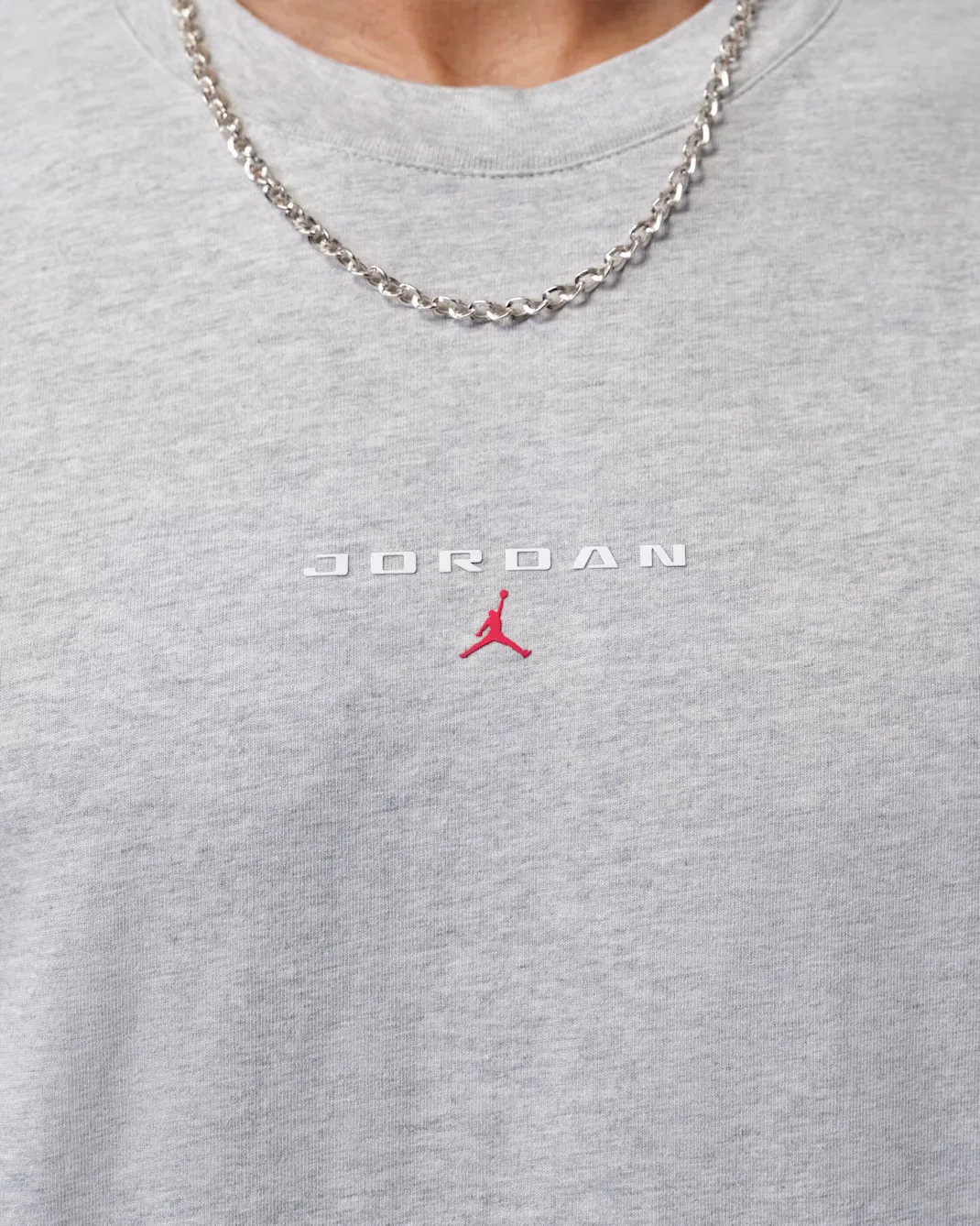 Мужская футболка с нашивкой большого размера Jordan Flight Essentials, Grey Heather — фото 4