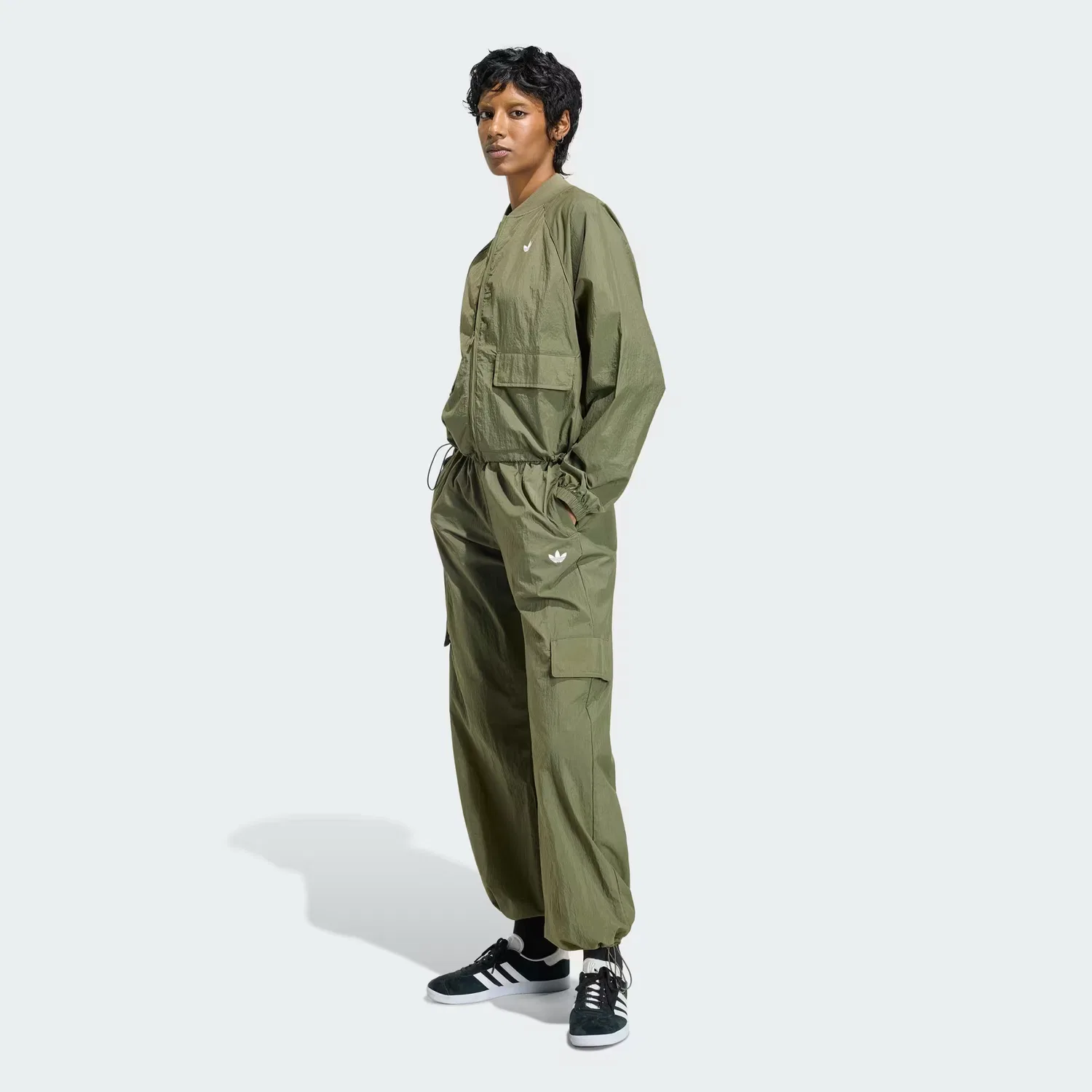 Женская олимпийка свободного кроя ESSENTIALS TRACK TOP Adidas Originals, Olive Strata — фото 3