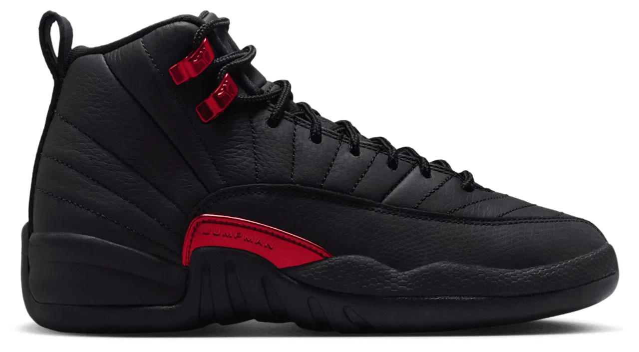 Кроссовки для мальчиков Retro 12 Jordan, черный/красный