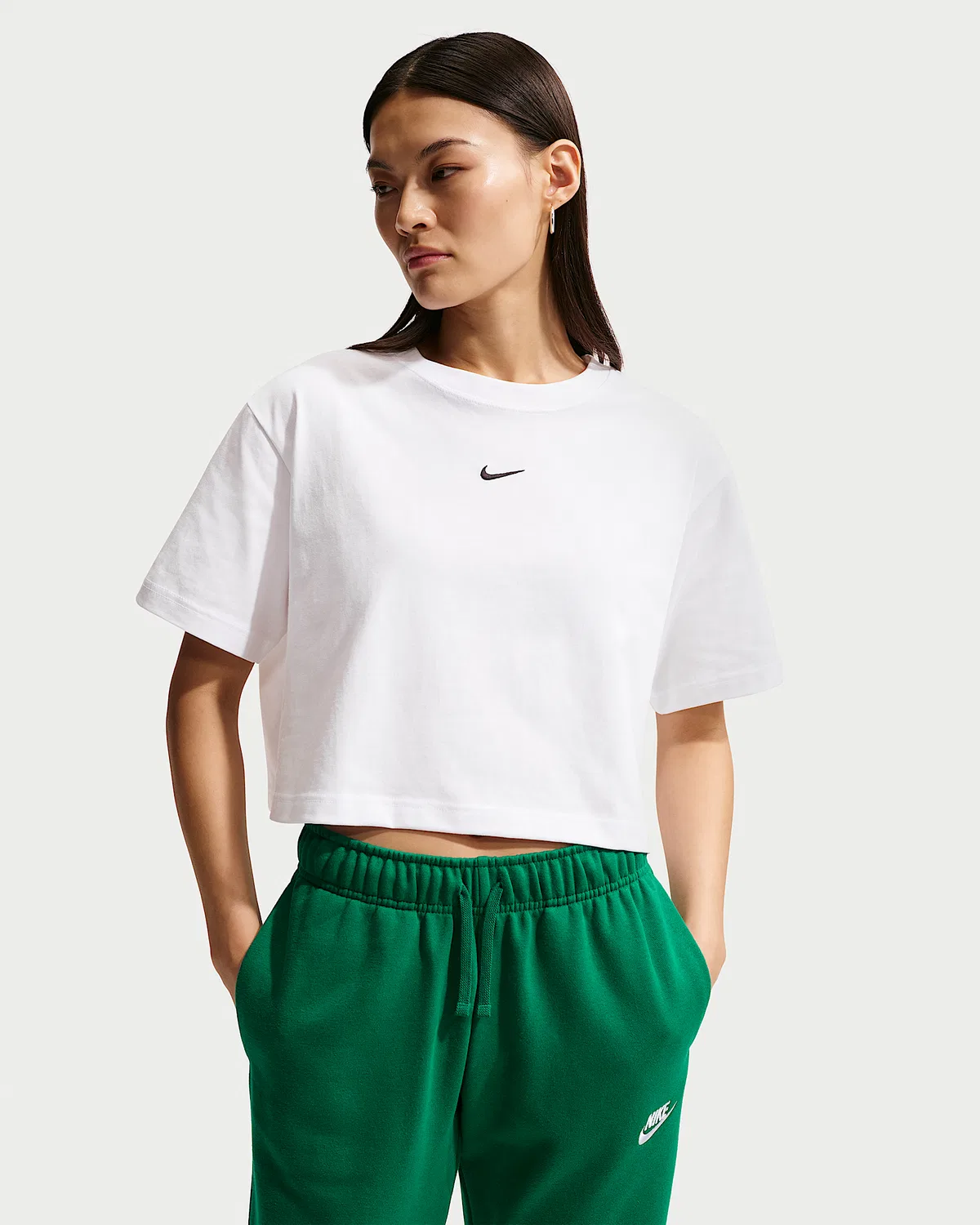 Женский свободный короткий топ с коротким рукавом Nike Sportswear Classic, White/Black