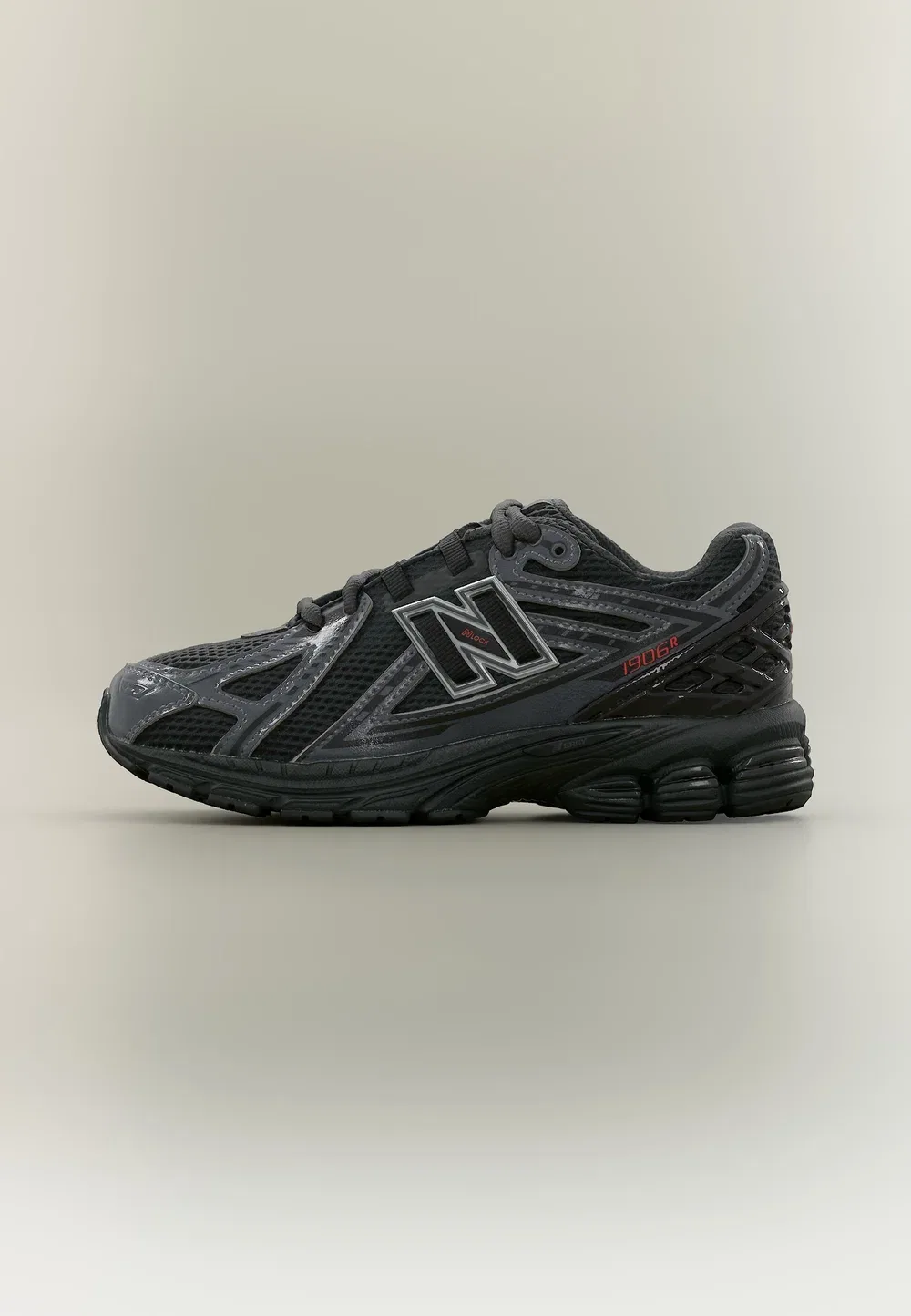 1906 унисекс - кроссовки New Balance, Black/Black Cement