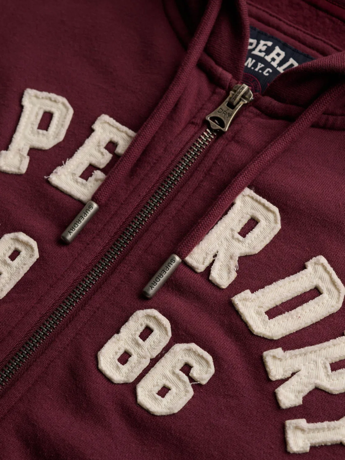 Худи с капюшоном, укороченное, Athletic Essential Relaxed Crop Zip Hoodie Superdry, красный — фото 2