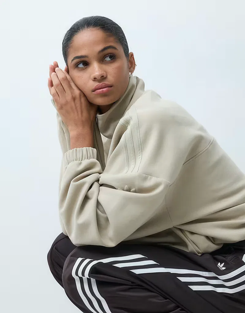 Мягкая на ощупь куртка-рубашка на молнии Adidas Originals, светлый хаки — фото 3