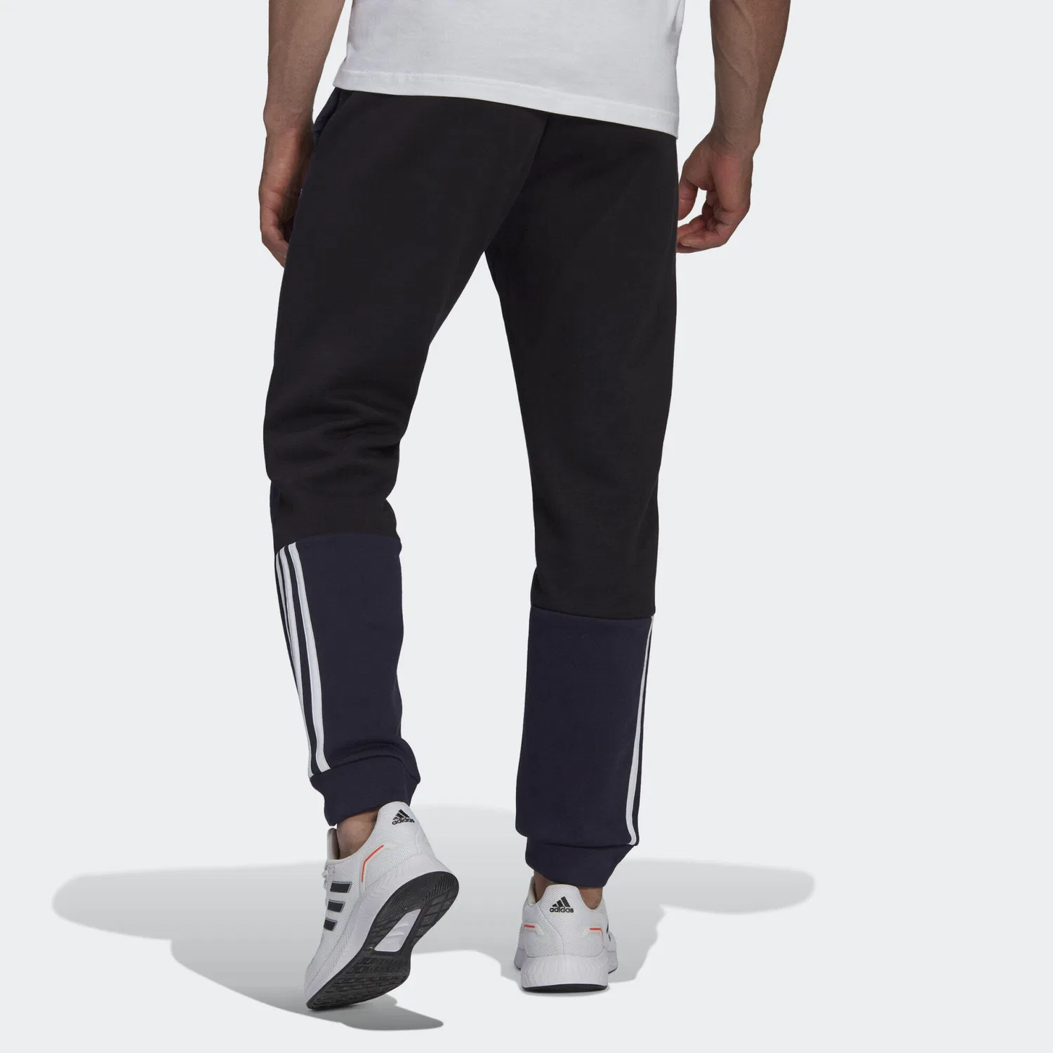 Мужские спортивные штаны с цветовым блоком Essentials Adidas, Schwarz — фото 4