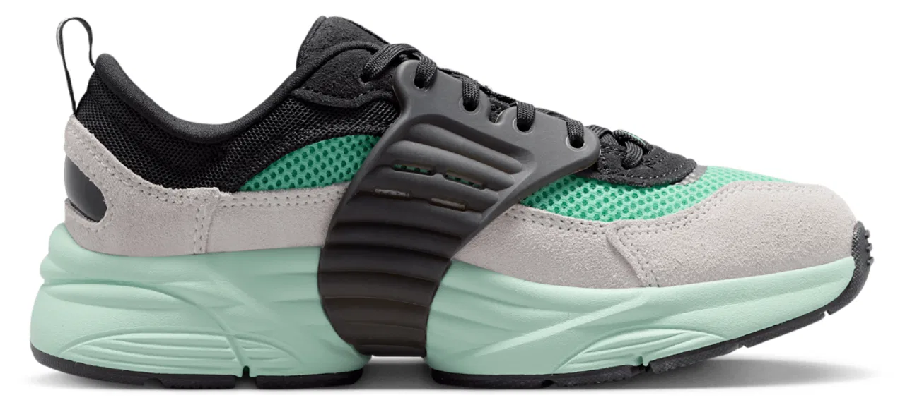 Кроссовки для девочек Trunner Jordan, цвет Black/Jade Aura/Neutral Grey