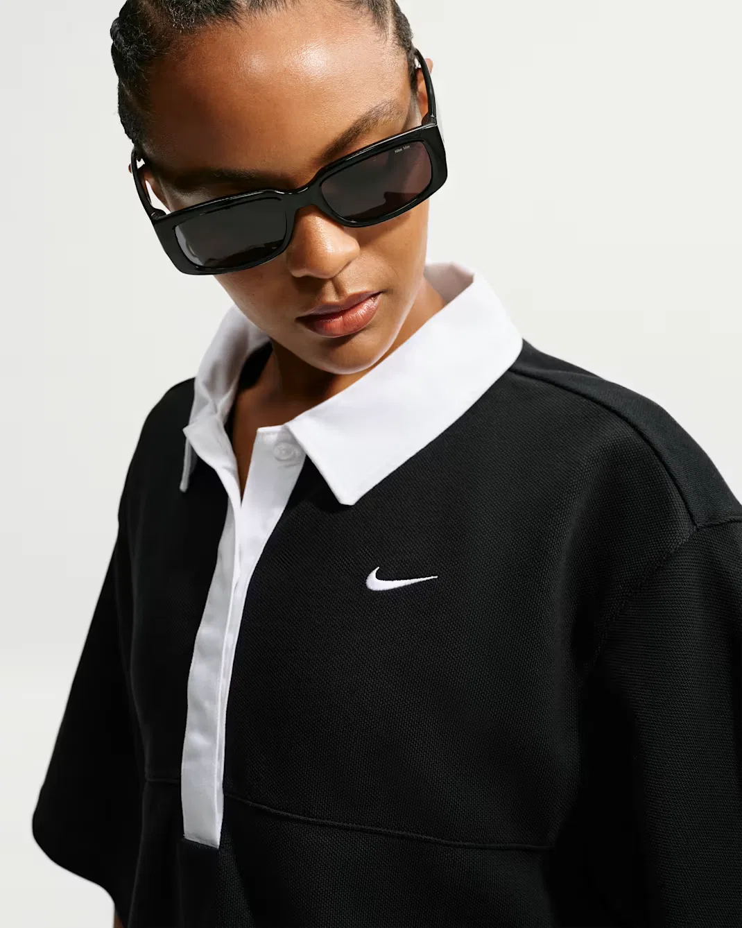 Женская поло-рубашка оверсайз с коротким рукавом Nike Sportswear, Black/Black/Black/White — фото 3