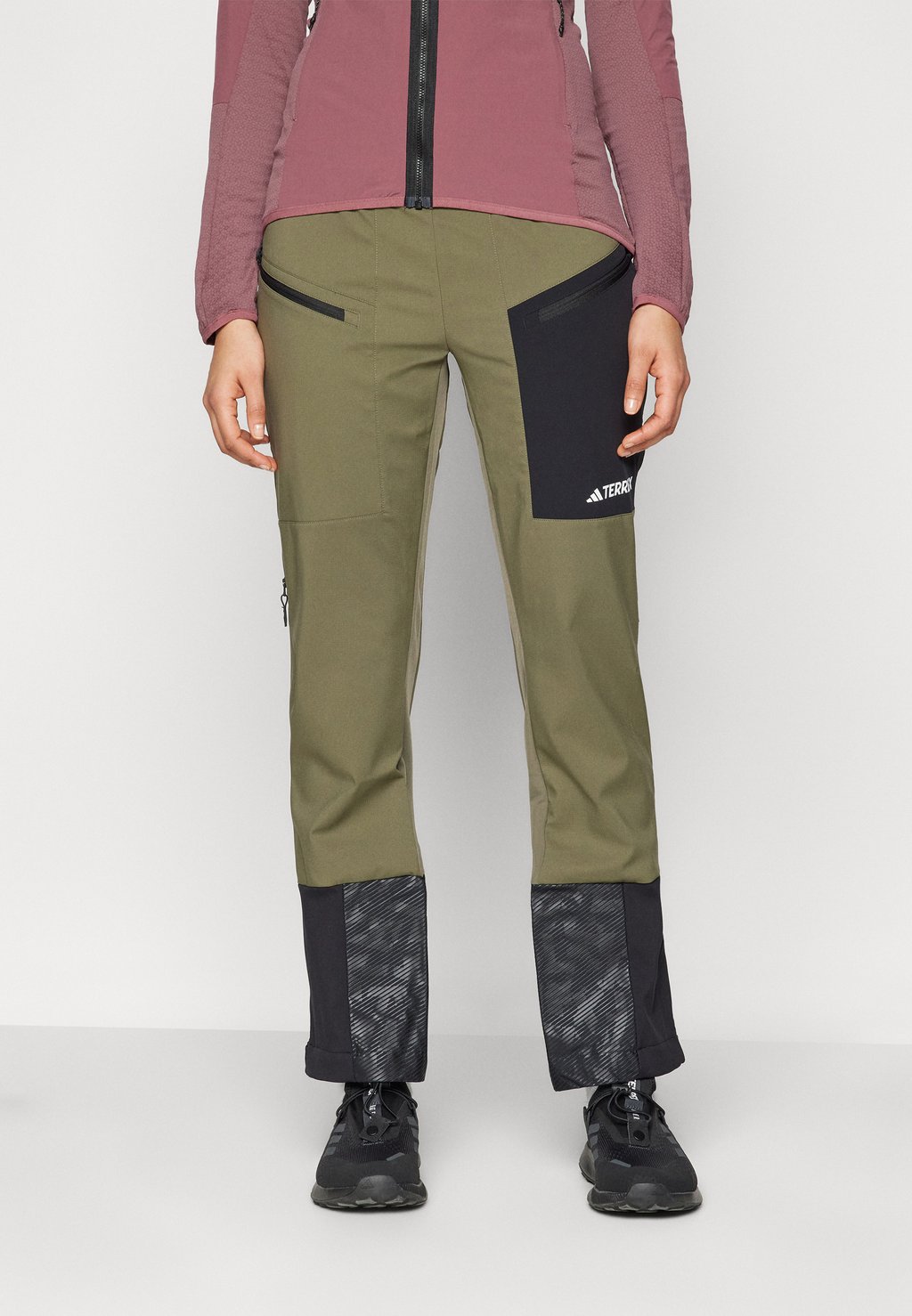 

Брюки для активного отдыха PANT Adidas Terrex, хаки