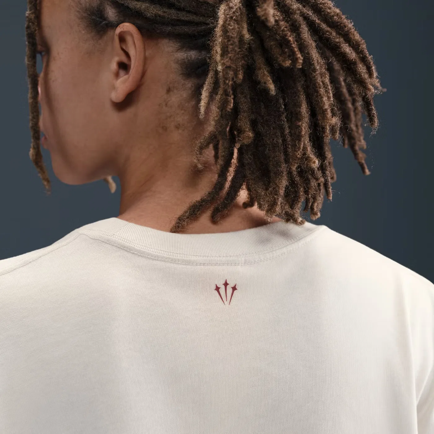 Футболка с принтом X Nocta Nike, коричневый — фото 2