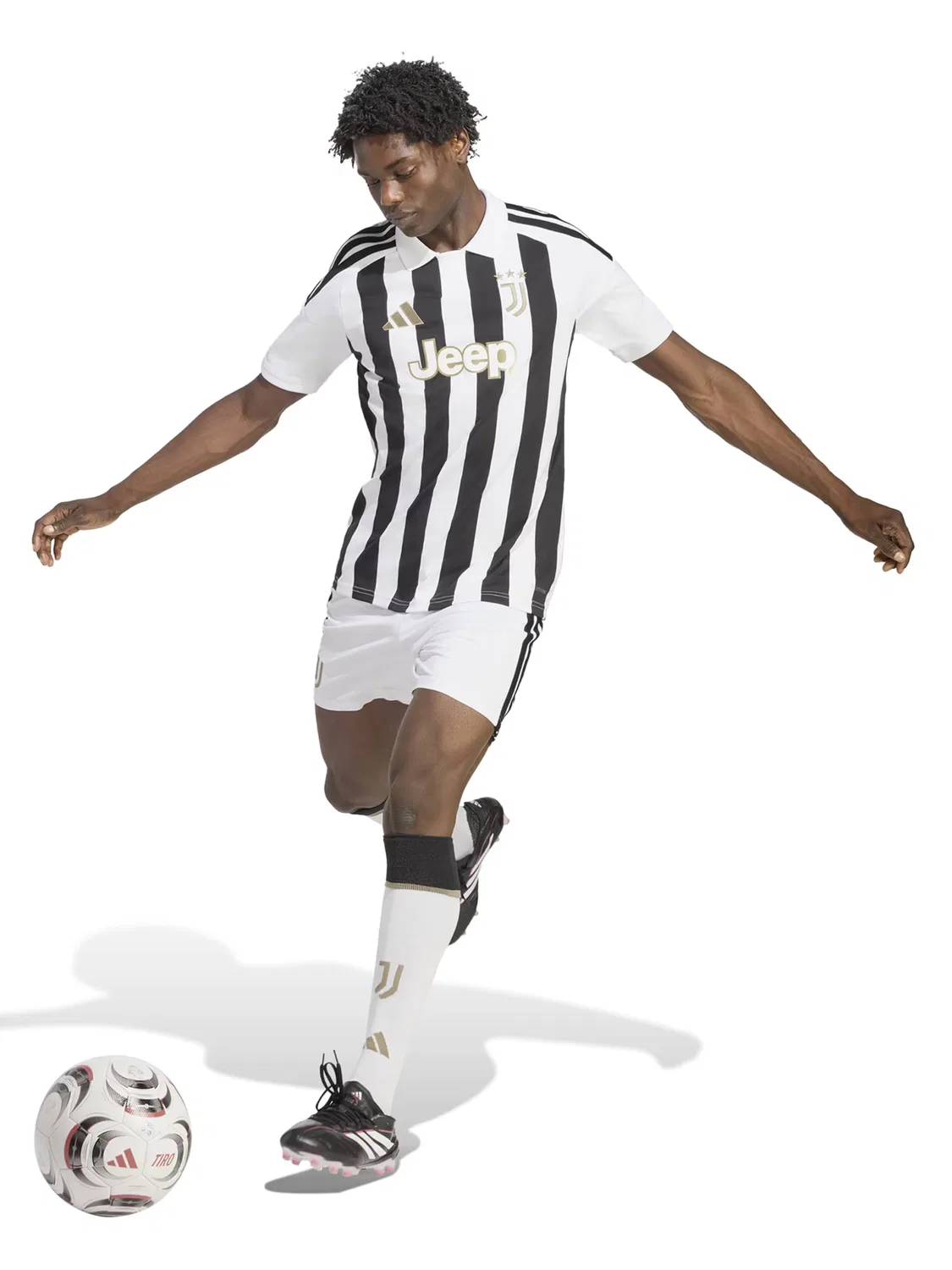 Спортивные шорты Adidas Performance Regular Workout Pants Juventus Turin 26/27 белого цвета — фото 4