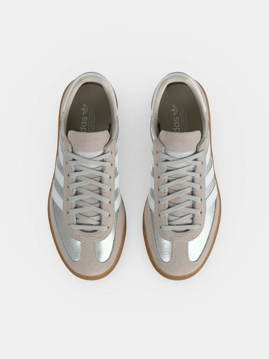 Серебристые кроссовки ADIDAS ORIGINALS HANDBALL SPEZIAL — фото 3
