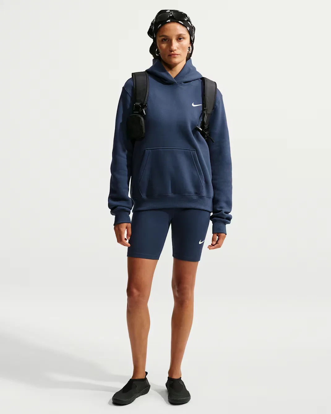 Женская толстовка с капюшоном Nike Studio Fleece Medium Weight, Midnight Navy/Sail — фото 4