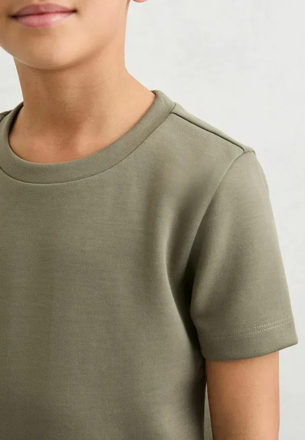 Футболка из полиэстера Bradley Premium Interlock Crew-neck T-Shirt Reiss, sage, цвет sage — фото 3