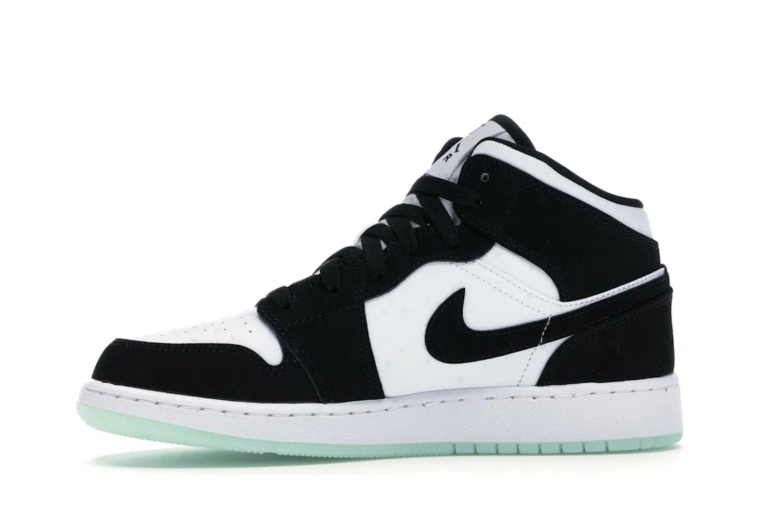 Детские кроссовки Lifestyle с контрастными деталями Jordan 1 Mid Jordan, White/Black-Teal Tint — фото 3