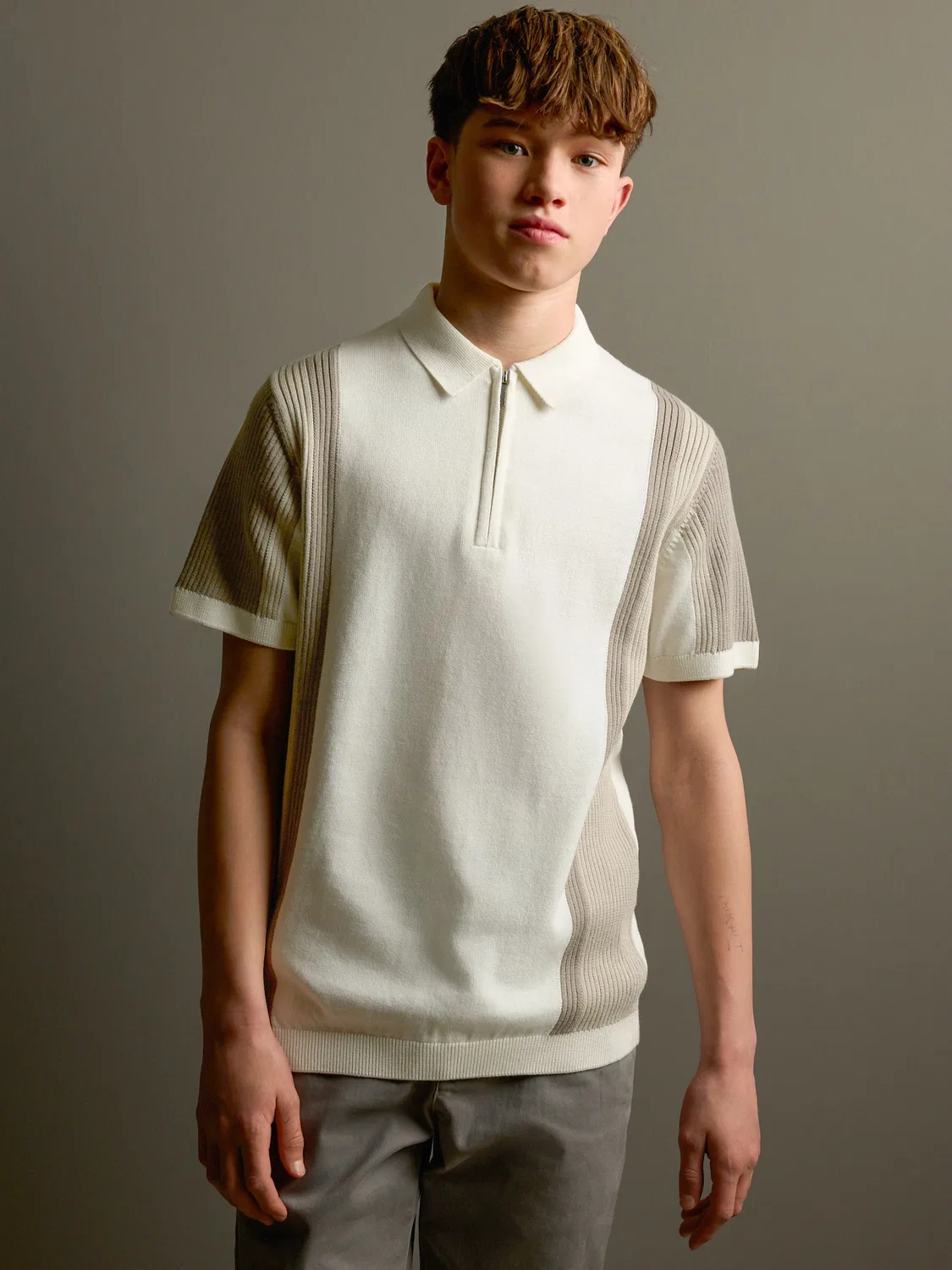 Поло трикотажное с молнией, Neutral Colourblock Next