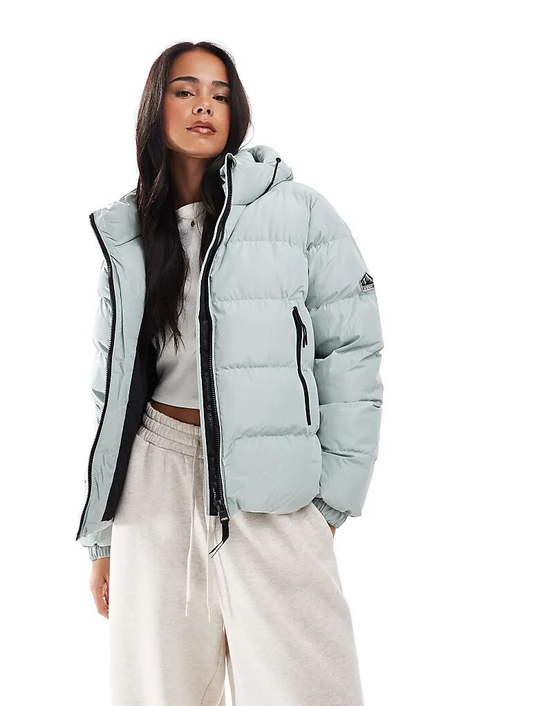 

Спортивная стеганая куртка с капюшоном в пуритански-сером цвете Superdry