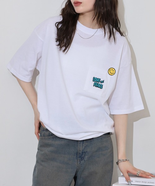 

SMILEY FACE Футболка с коротким рукавом, широкого кроя, с принтом «Улыбающееся лицо», белая