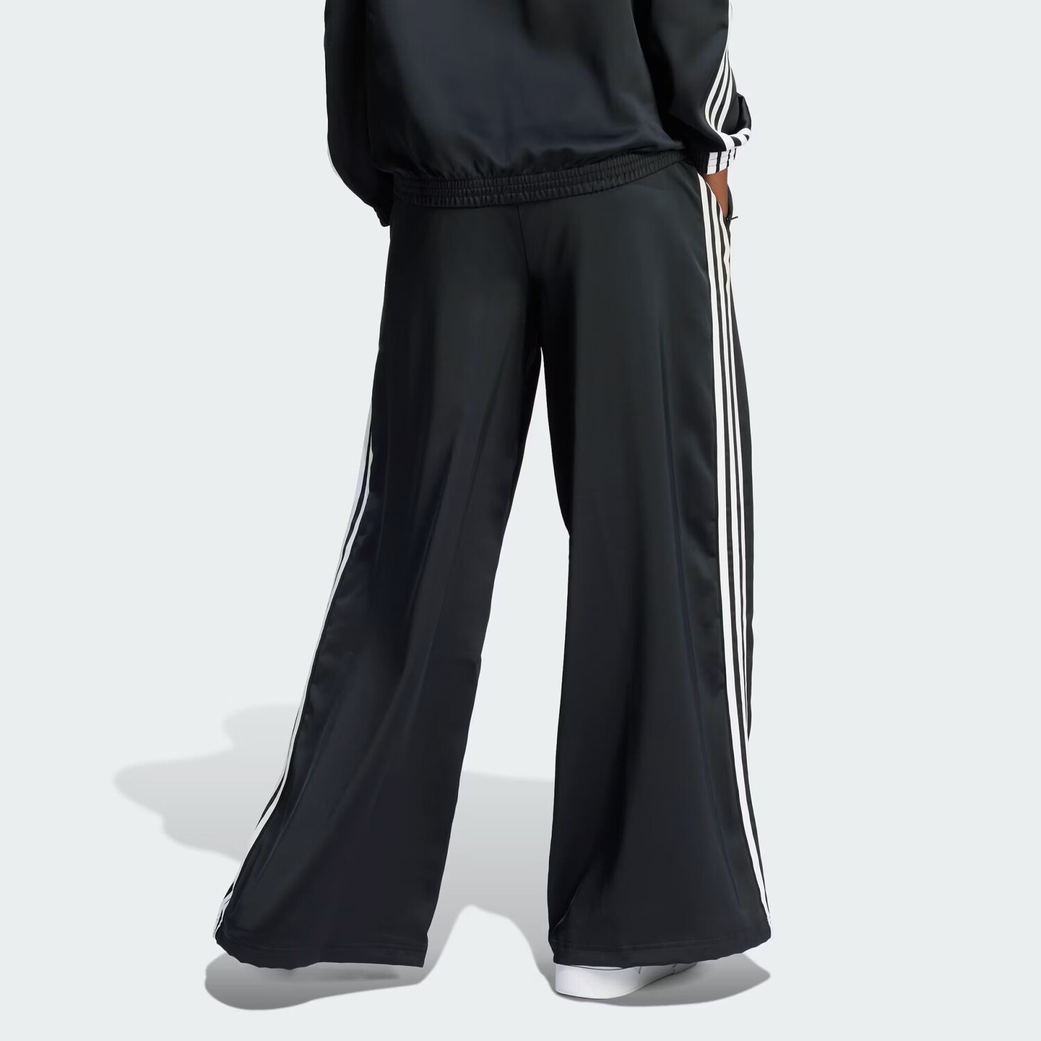 Атласные широкие спортивные брюки adidas Adicolor, черные — фото 2