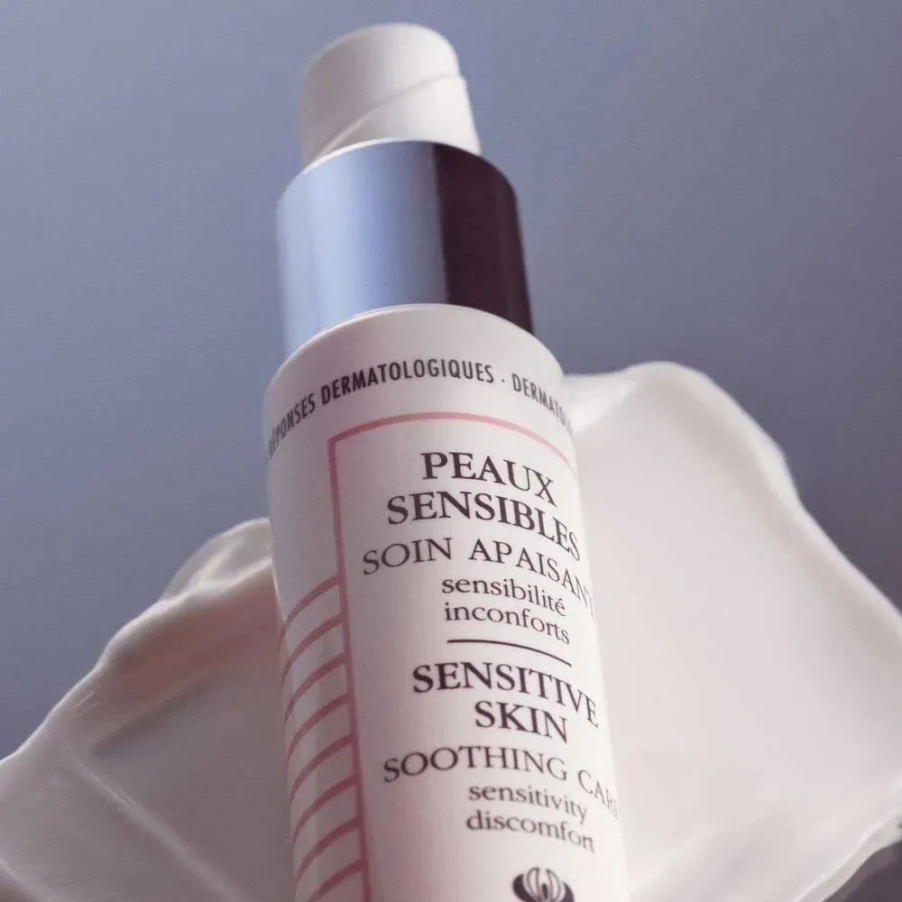 Лосьон для тела успокаивающий Sisley Peaux Sensibles Soin Apaisant, прозрачный — фото 4