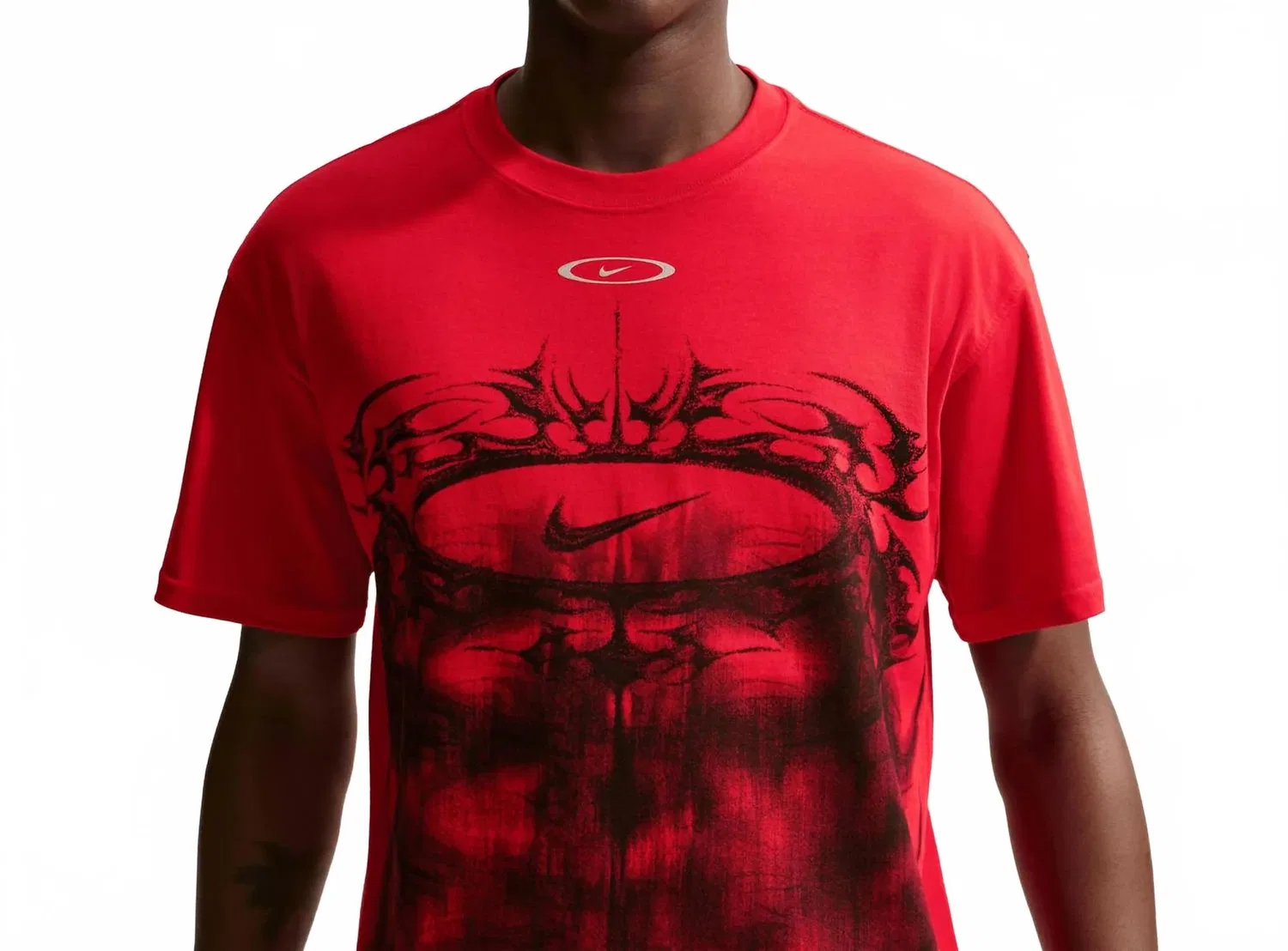 Женская футболка с длинным рукавом и принтом Chrome T-Shirt Nike, University Red/Black — фото 3
