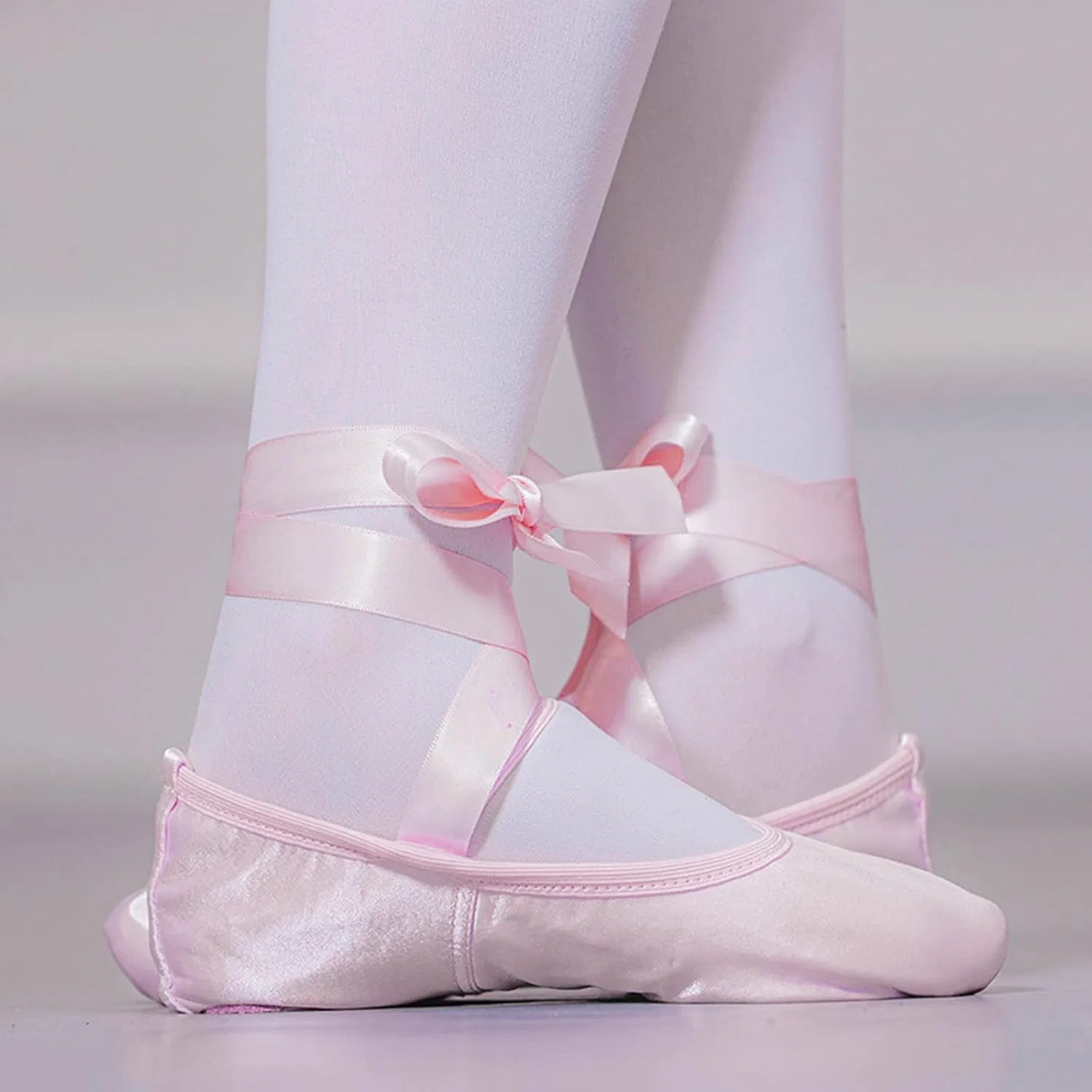 Детские балетки для девочек с атласными лентами, модель Ballet Shoes for Girls, бренд, Pink — фото 3