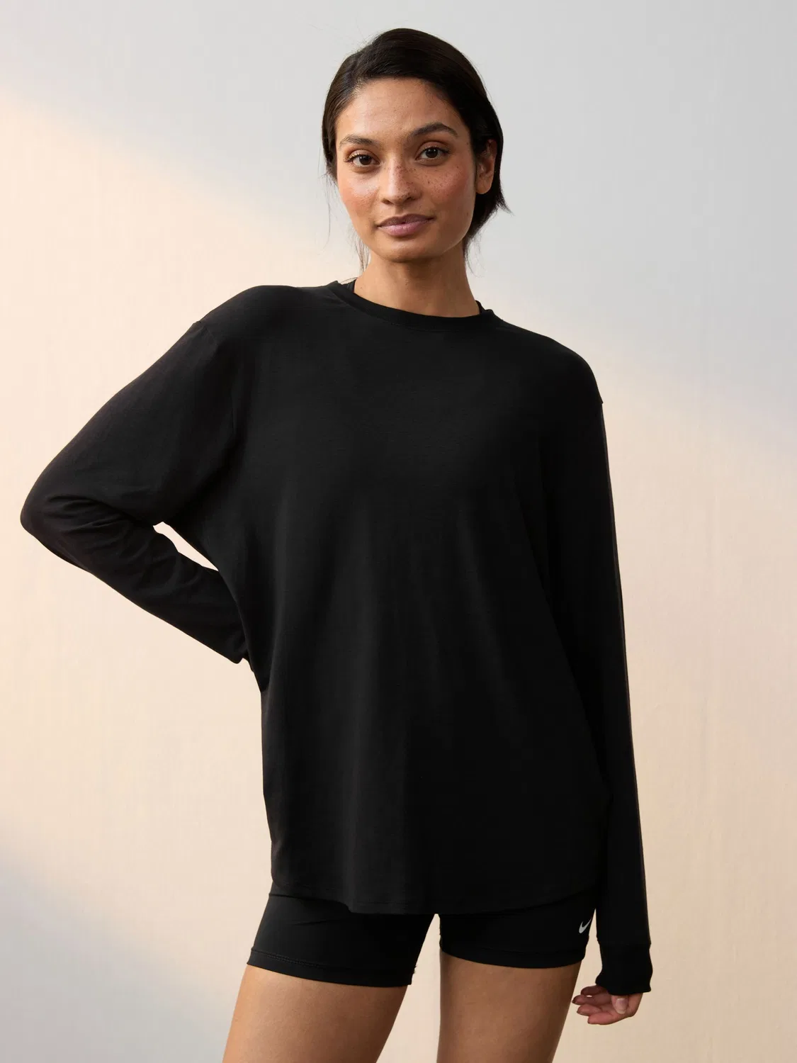 Футболка с длинным рукавом Nike One Relaxed Dri-FIT, черный