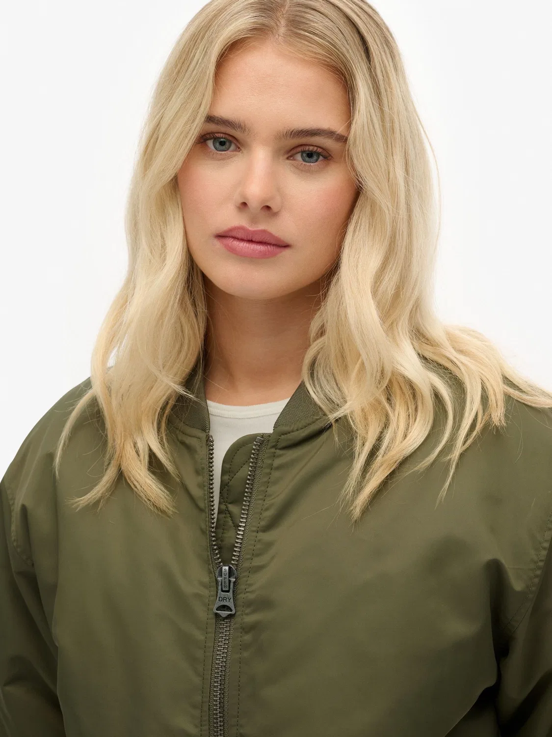 Бомбер MA1 Superdry, зеленый — фото 4