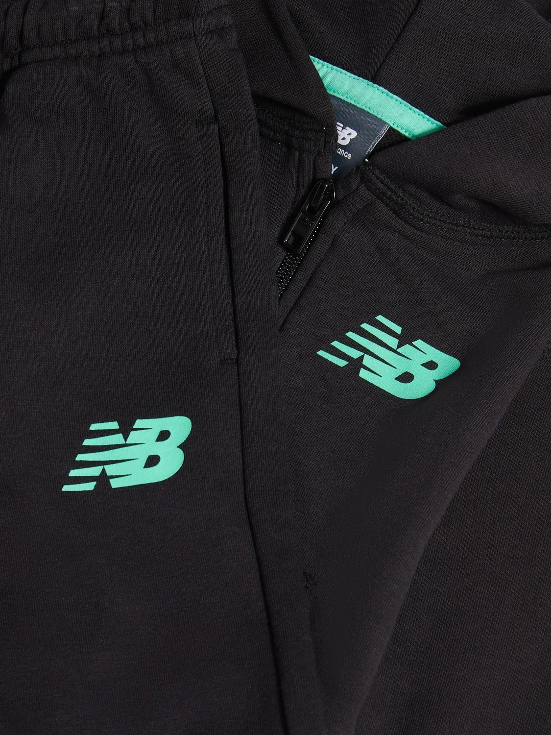 Толстовка и шорты New Balance Black Linear Logo, черные — фото 3