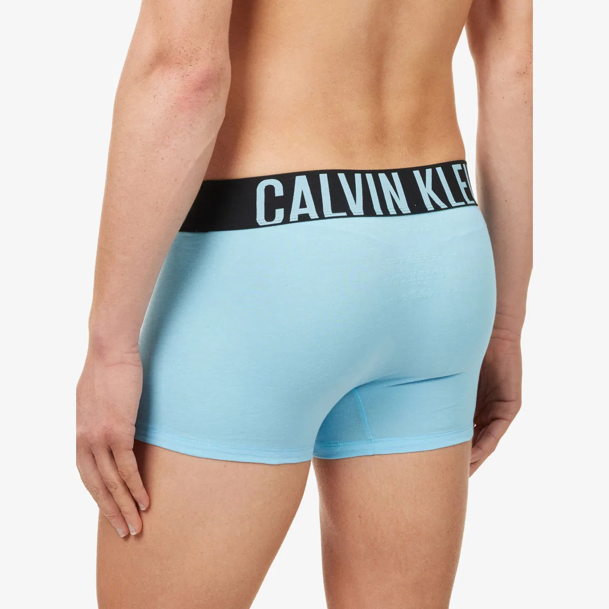 Мощный комплект из трех трусов из хлопкового трикотажа Calvin Klein, мультиколор — фото 3