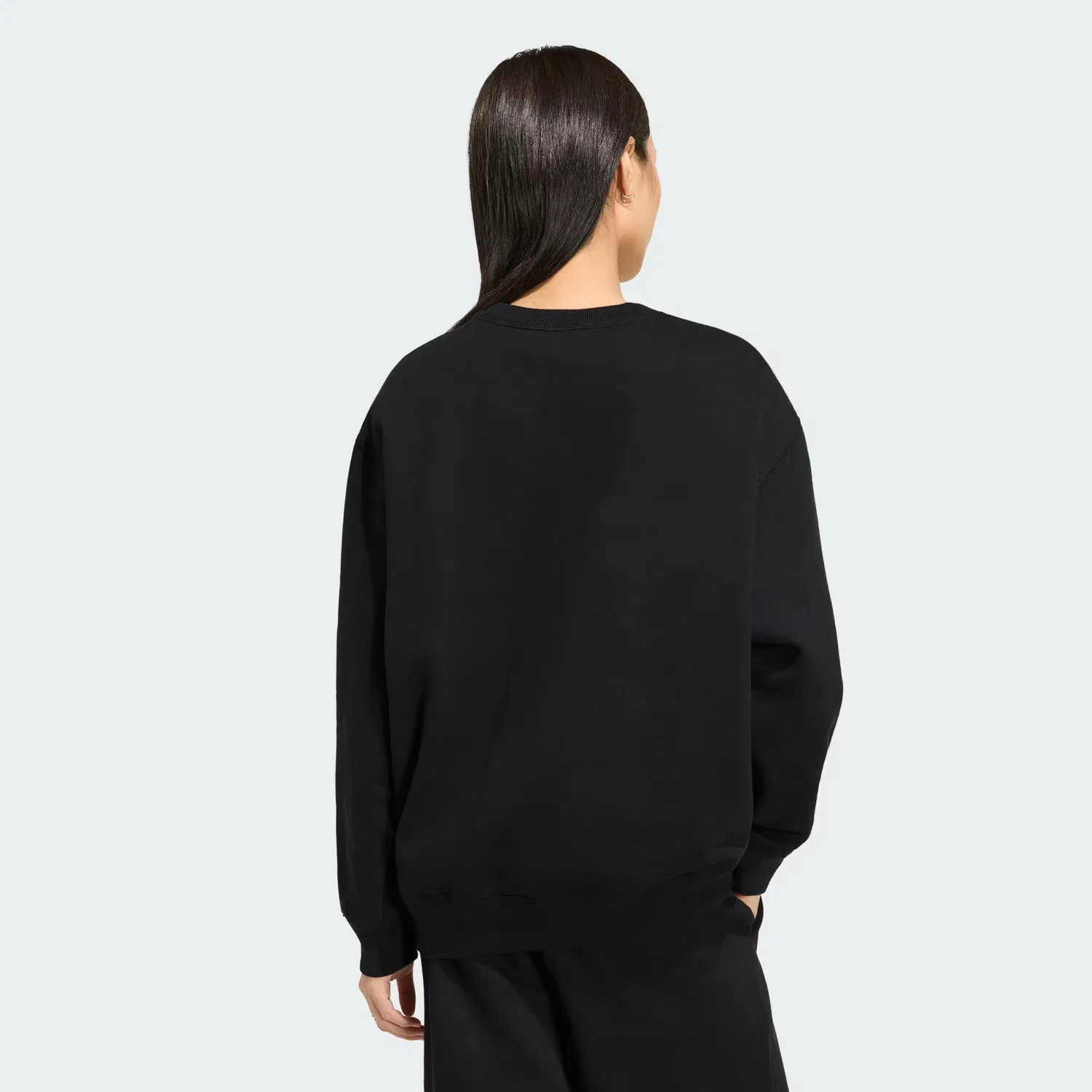 Женский свитшот оверсайз на флисе Essentials Crew Long Fleece Oversized, Adidas Originals, черный — фото 3