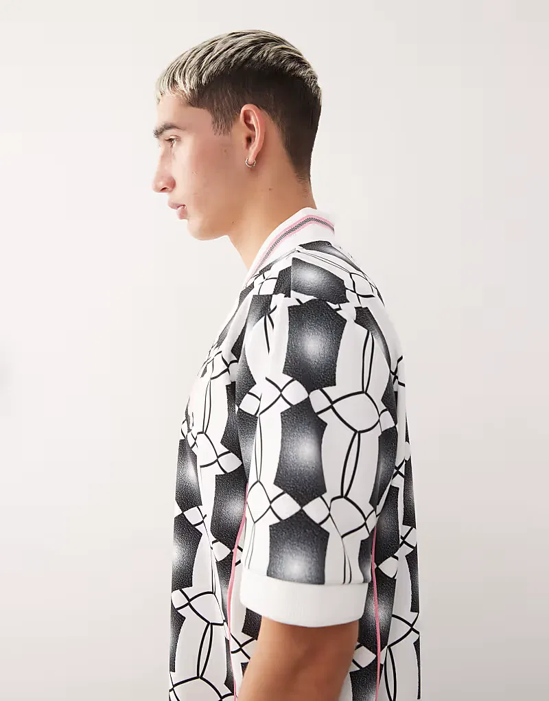 Футболка футбольного клуба Ювентус от Adidas, бело-черная — фото 4