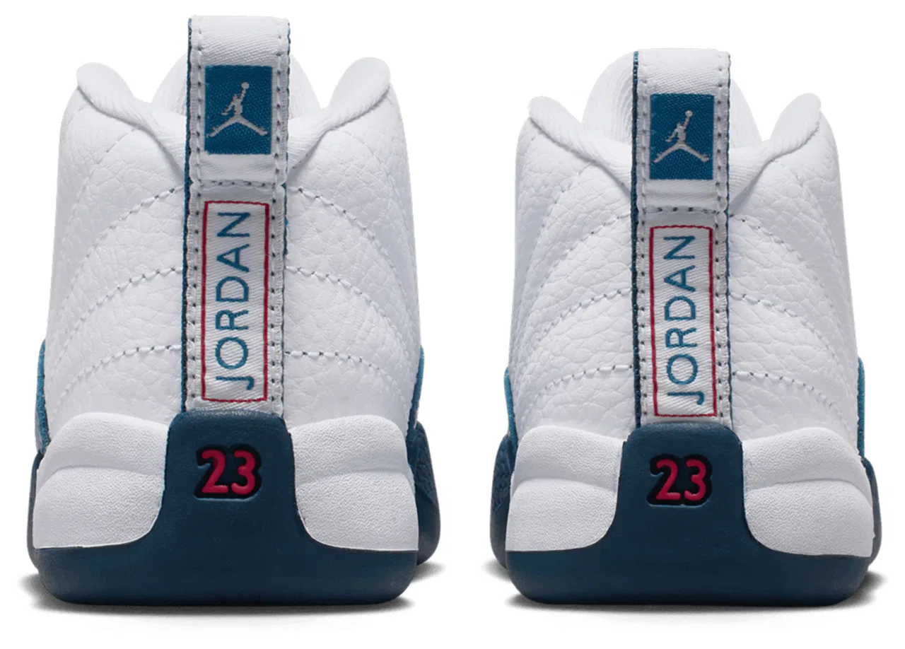 Детские баскетбольные кроссовки Retro 12 Jordan, цвет Metallic Silver/French Blue/White — фото 3