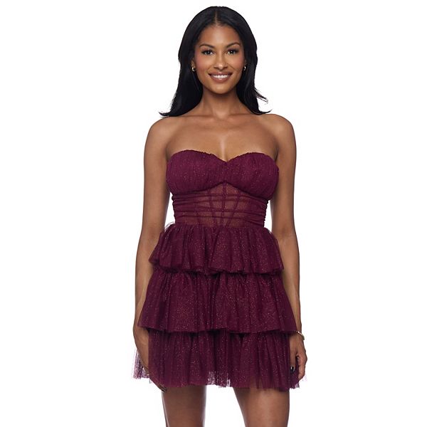 

Платье без бретелей с рюшами и вырезом sweetheart B. Smart