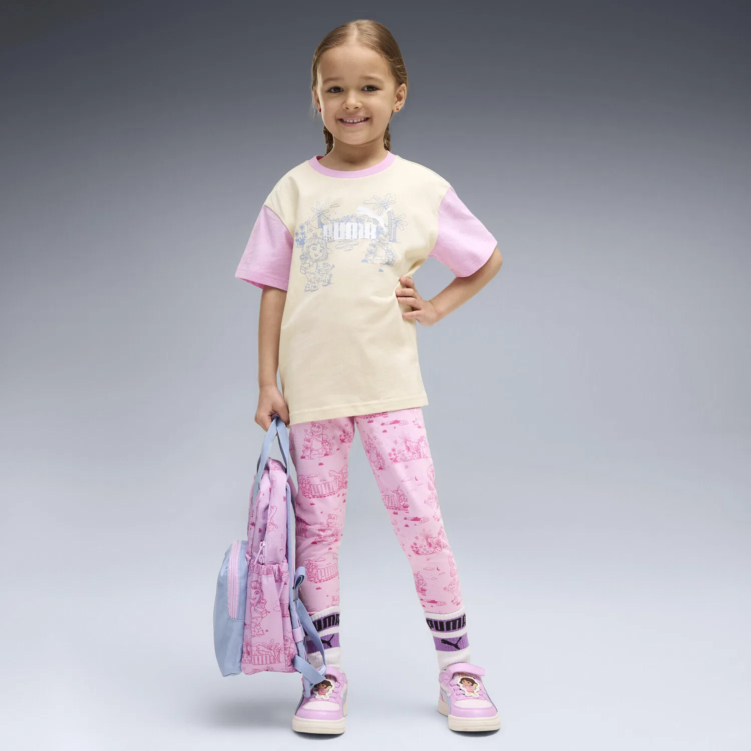 Детская футболка с принтом PUMA x DORA THE EXPLORER Relaxed Graphic T-Shirt Puma, Weiss — фото 4