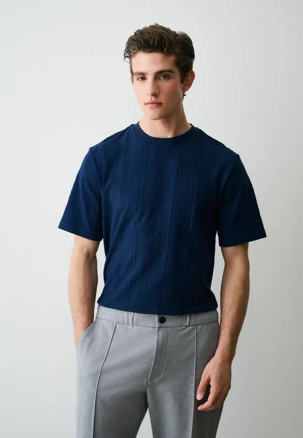 Футболка из хлопка с эластаном Regular fit smart textured Next, Navy Blue, темно-синий