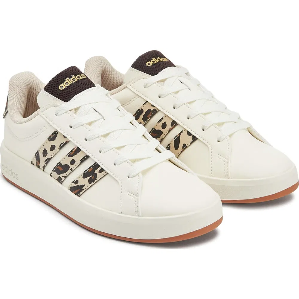 Детские кроссовки Grand Court 3.0 на шнуровке Adidas, White