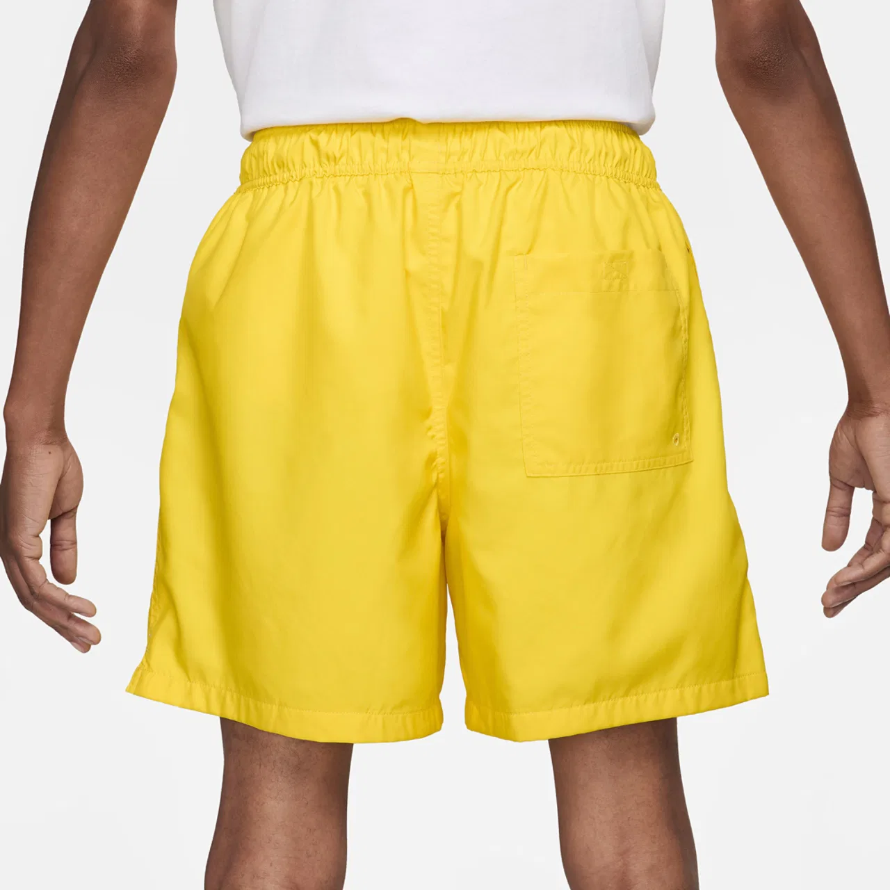 Мужские шорты из дышащего трикотажного меша Club Flow Nike, White/Lightning — фото 2