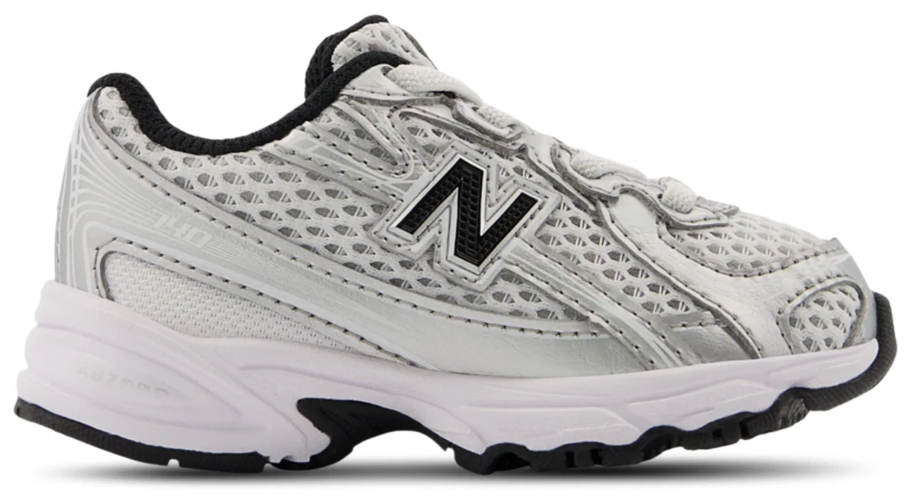 Кроссовки для мальчиков 740 New Balance, цвет Silver Metallic/White/Black