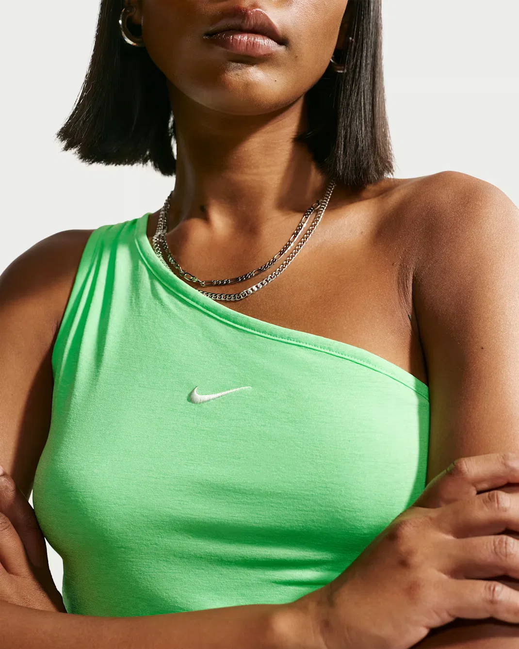 Женская облегающая майка на одно плечо Nike Sportswear, Illusion Green/Sail — фото 3