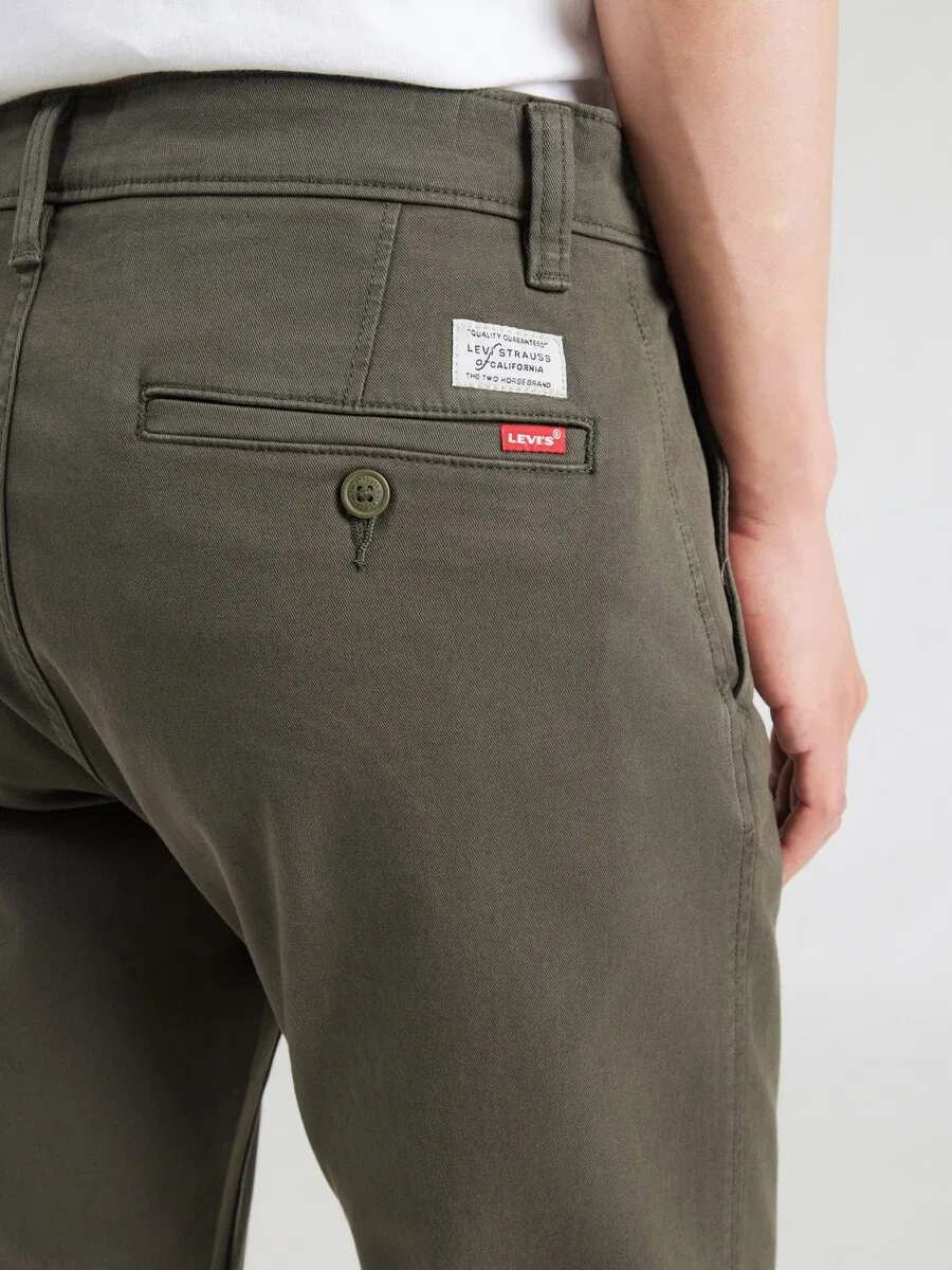 Брюки-чиносы LEVI'S зауженного кроя 'XX CHINO STD II' оливкового цвета — фото 2
