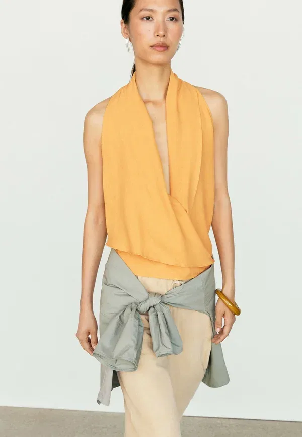 Блузка свободного кроя без рукавов Flowing halter top with ruffle detail Massimo Dutti, Light Yellow, светло-желтый