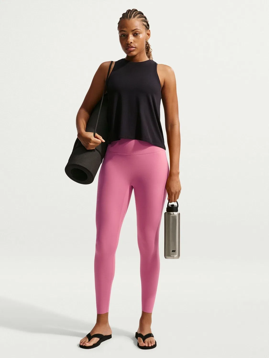 Топ Nike Zenvy Dri-FIT с опущенной подолом, черный — фото 2