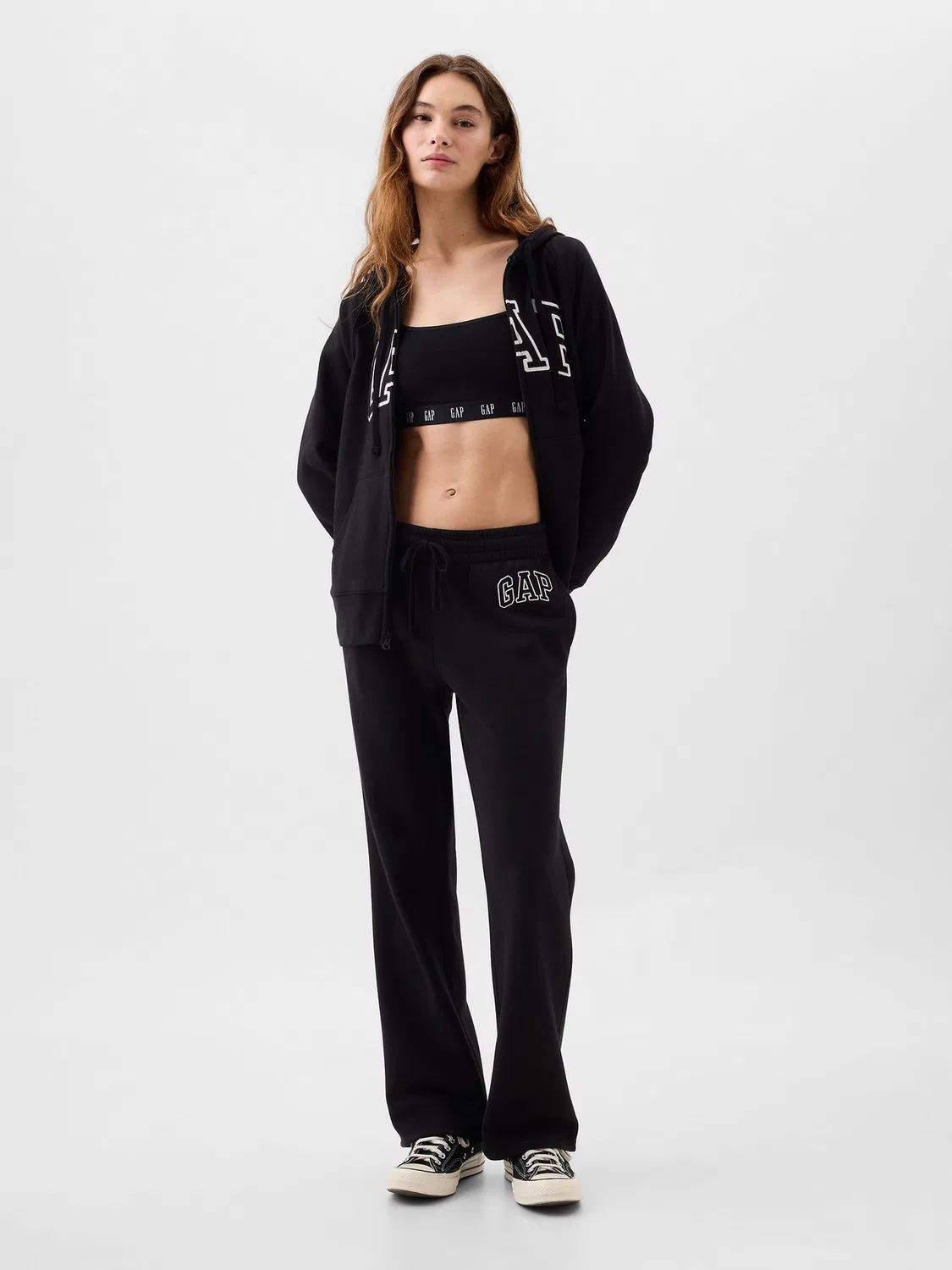 Джоггеры флисовые Gap Black Flared Logo, черный