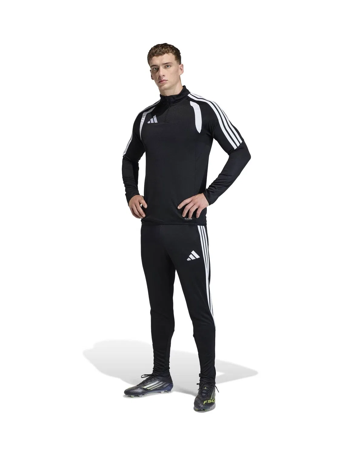 Джоггеры тренировочные Tiro26 League Regular adidas, черный — фото 4