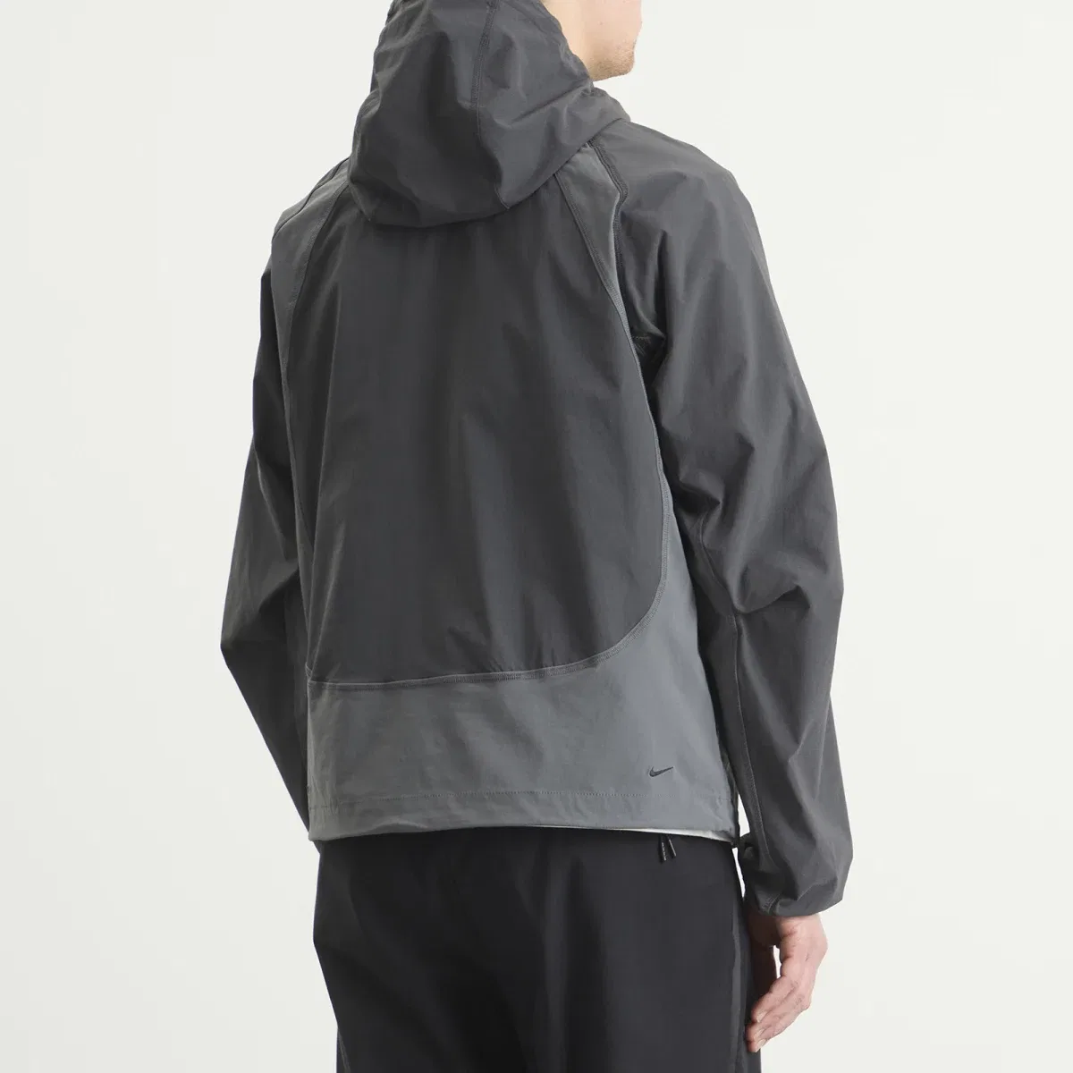 Куртка Tech Woven Pro Oversized Nike, Anthracite Iron Grey & Black — фото 3
